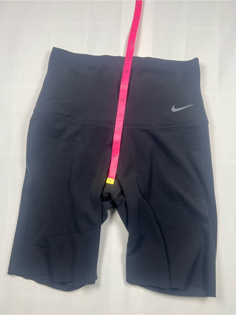 Nike Women’s Highwaist Zenvy Dri-Fit 8” Biker Short - Picture 13 of 14